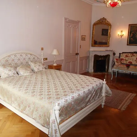 Chateau De La Motte לינה וארוחת בוקר Noailly