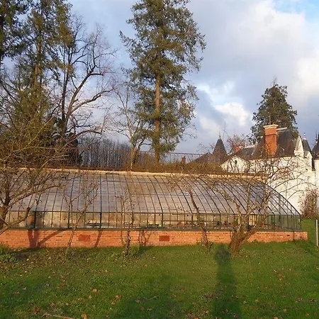 Chateau De La Motte Bed & Breakfast Noailly