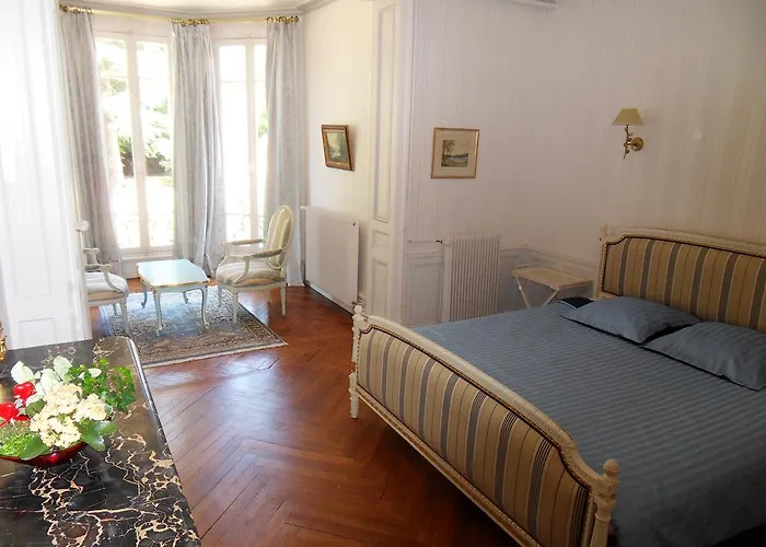 Château De La Motte 3* Noailly
