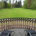 فندق مبيت وإفطار Chateau De La Motte 3*