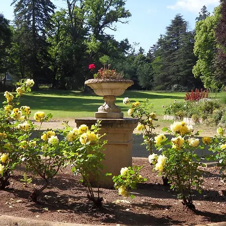 Chateau De La Motte Bed & Breakfast 3*