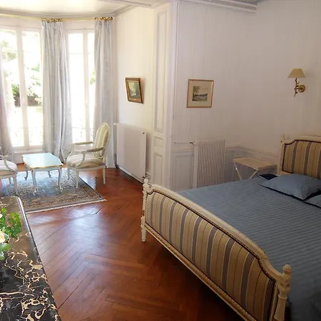 Château De La Motte 3* Noailly