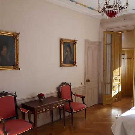 Bed & Breakfast Chateau De La Motte Noailly