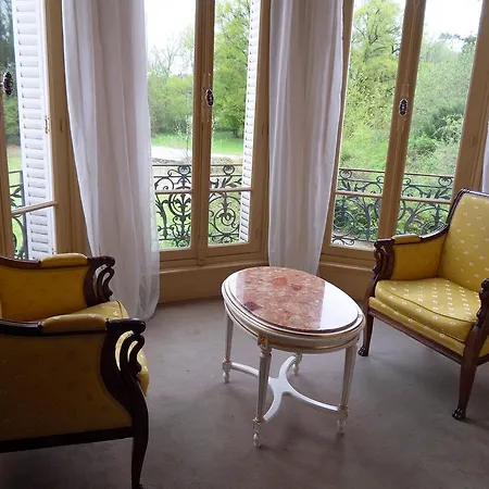Chateau De La Motte Bed & Breakfast