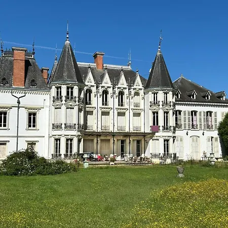 Chateau De La Motte 3*