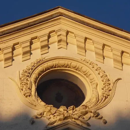 Chateau De La Motte